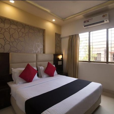 Hotel Galaxy Comforts Mumbai Exterior foto