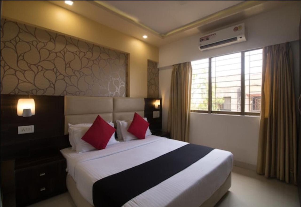 Hotel Galaxy Comforts Mumbai Exterior foto