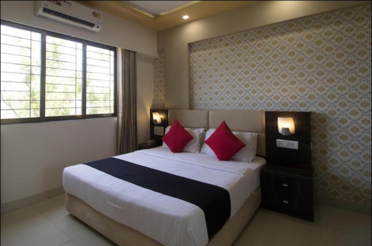 Hotel Galaxy Comforts Mumbai Exterior foto