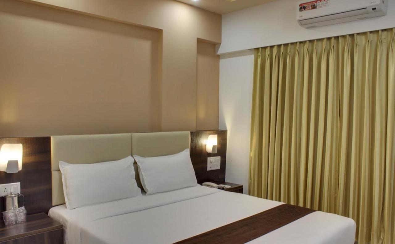 Hotel Galaxy Comforts Mumbai Exterior foto